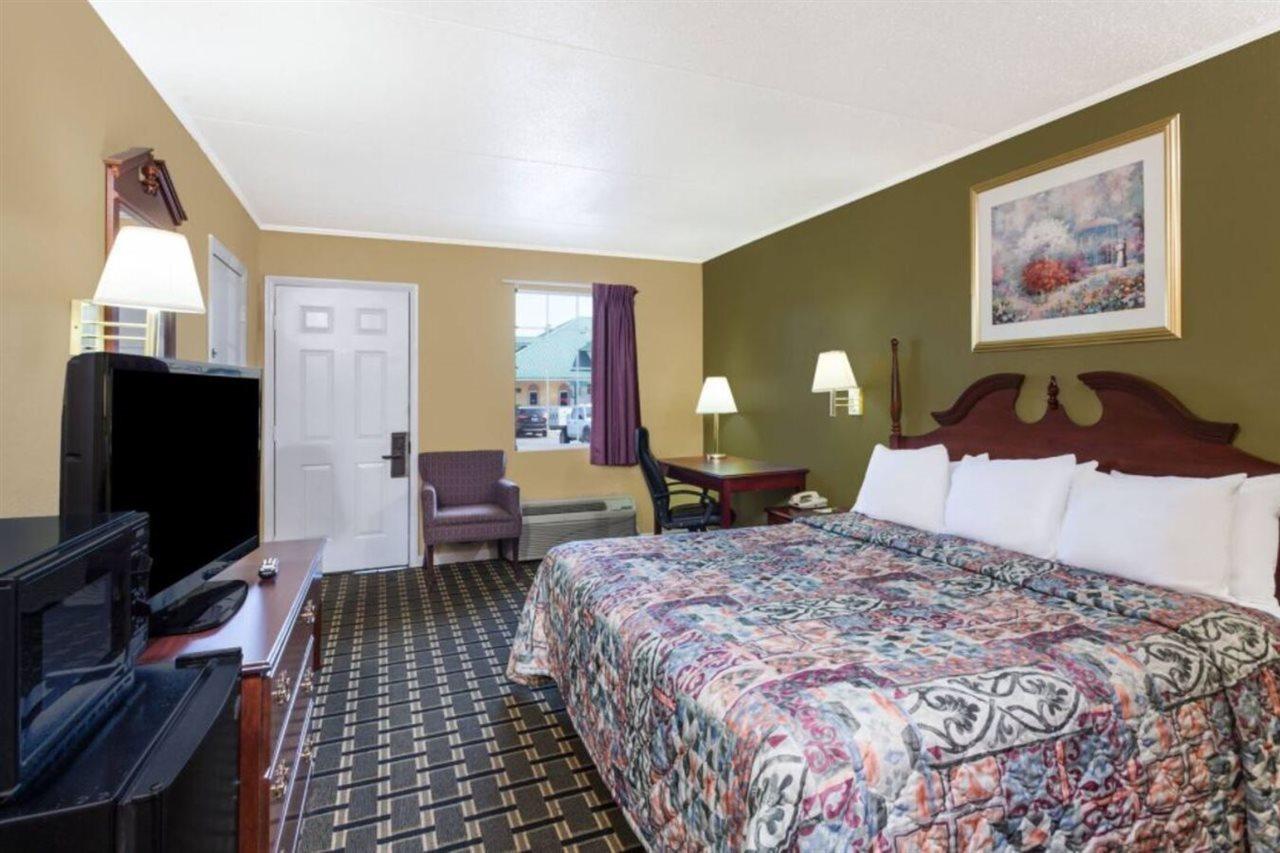 Days Inn By Wyndham Lenoir City Extérieur photo