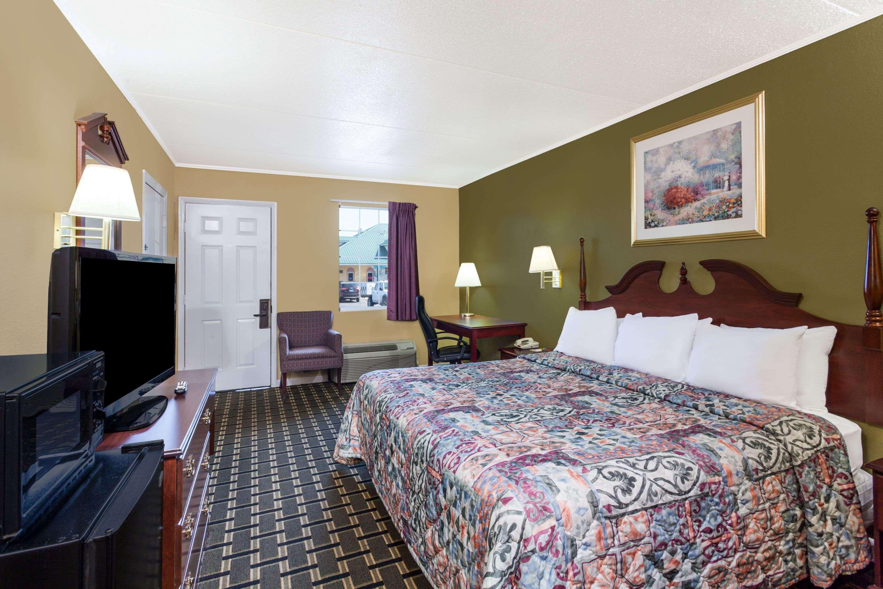 Days Inn By Wyndham Lenoir City Extérieur photo