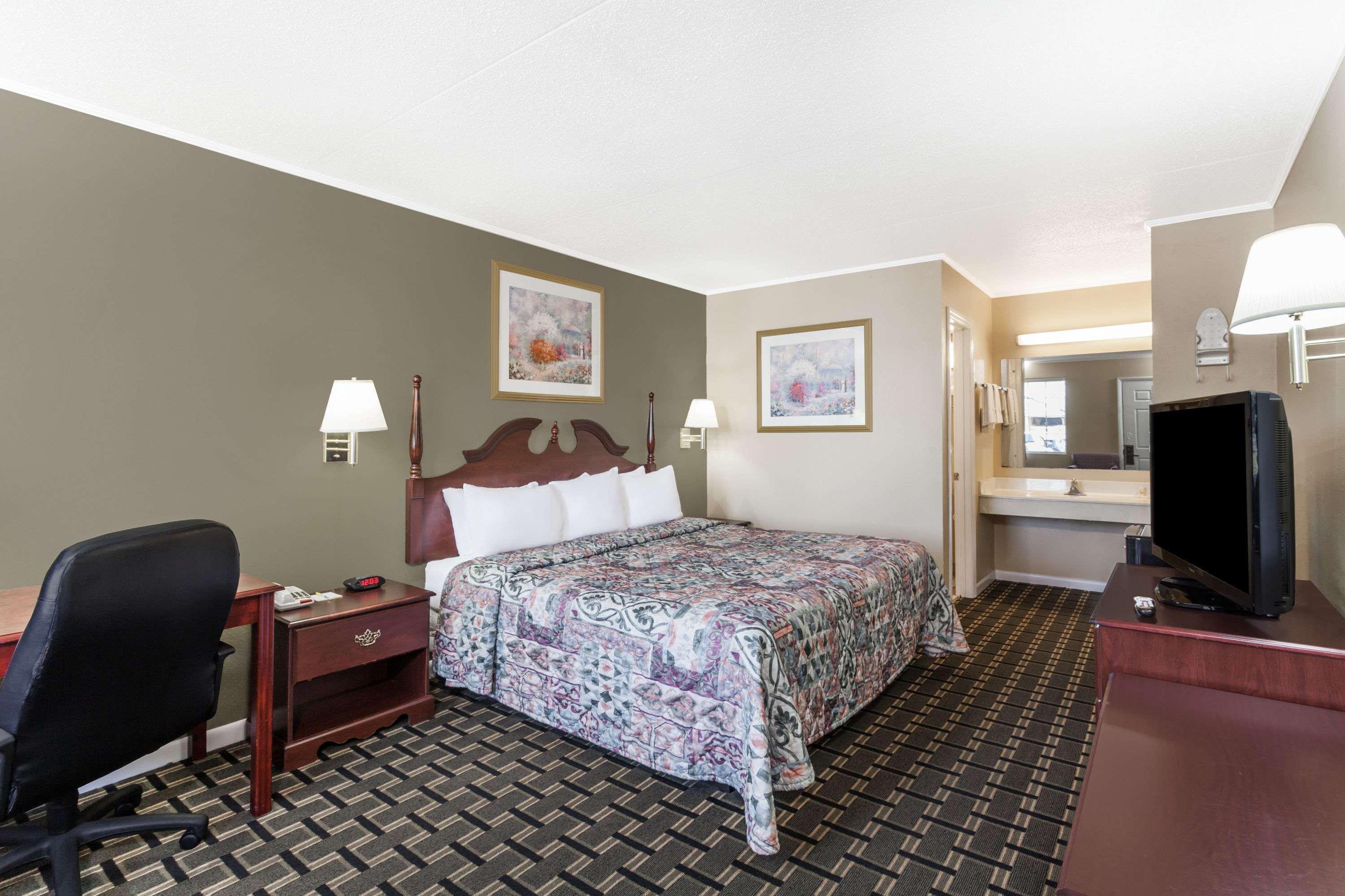 Days Inn By Wyndham Lenoir City Extérieur photo