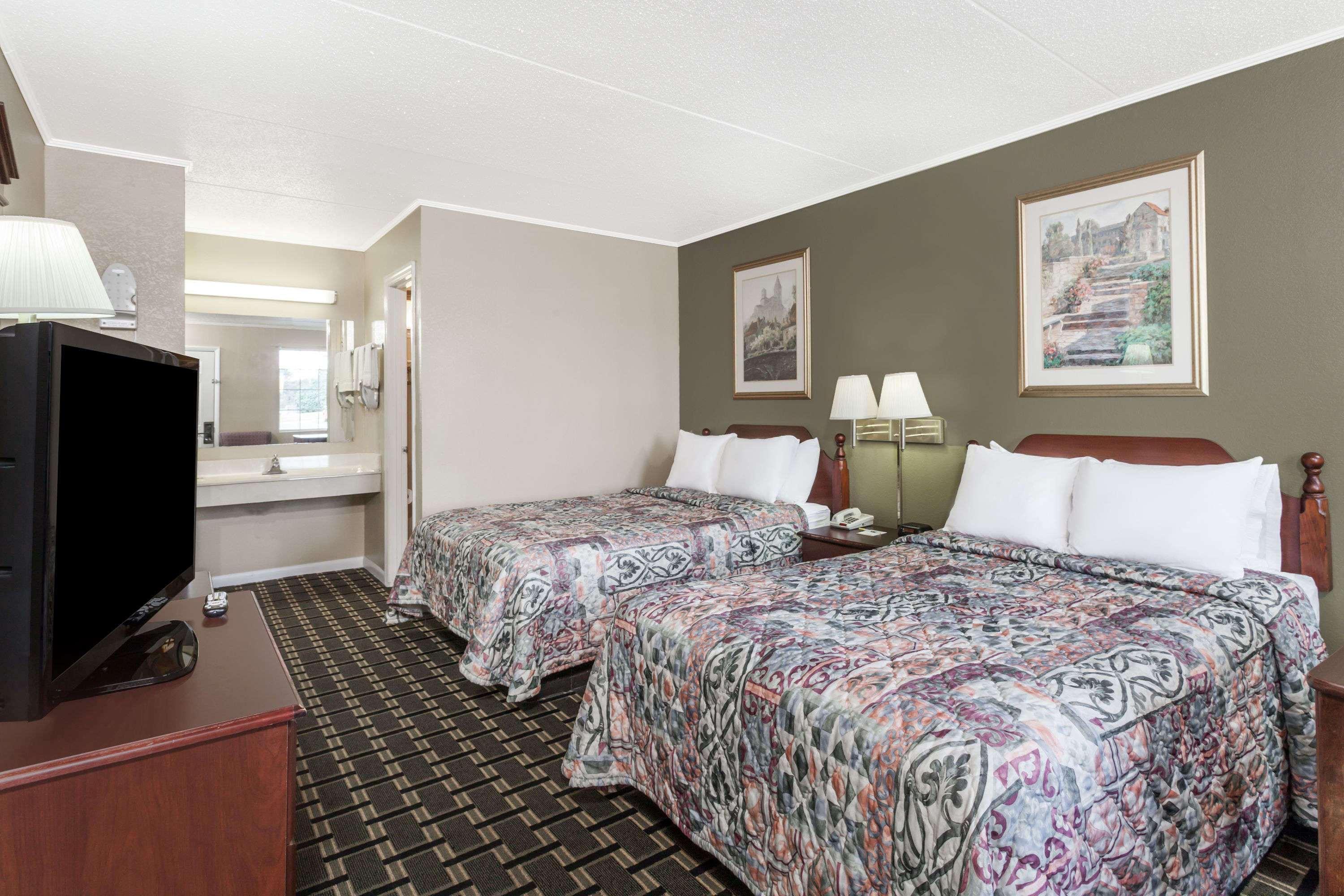 Days Inn By Wyndham Lenoir City Extérieur photo
