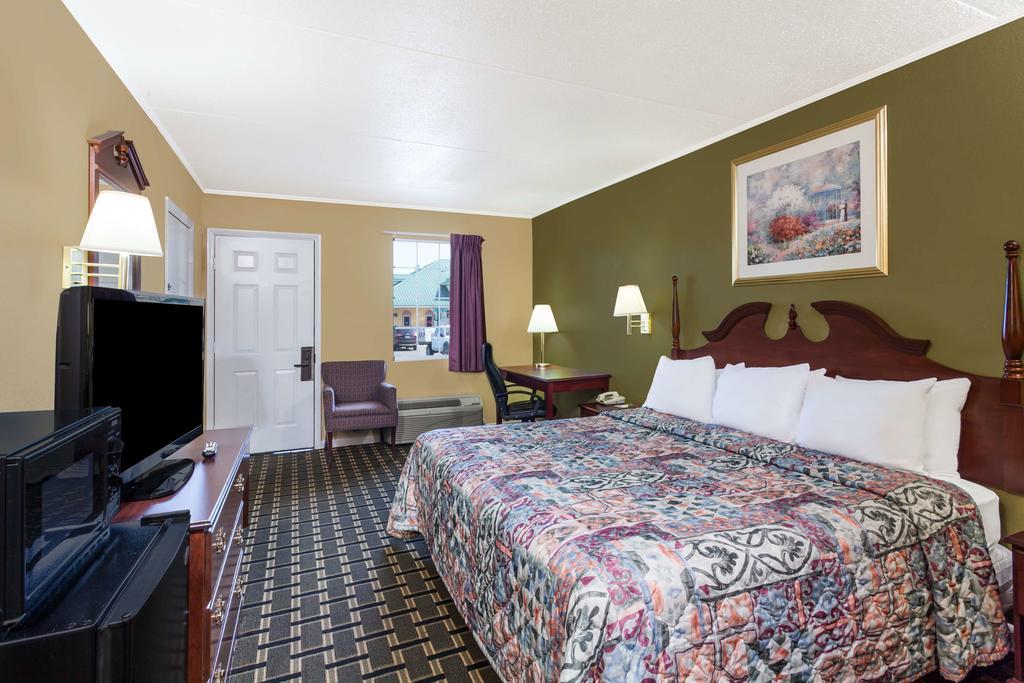 Days Inn By Wyndham Lenoir City Extérieur photo